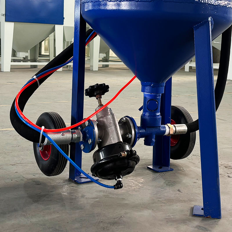 Wholesale Manual High-Pressure Polishing Sandblasting Pot, Mobile Large-Capacity Dry Sandblaster for Outdoor Rust Removal - Bornjx Machinery