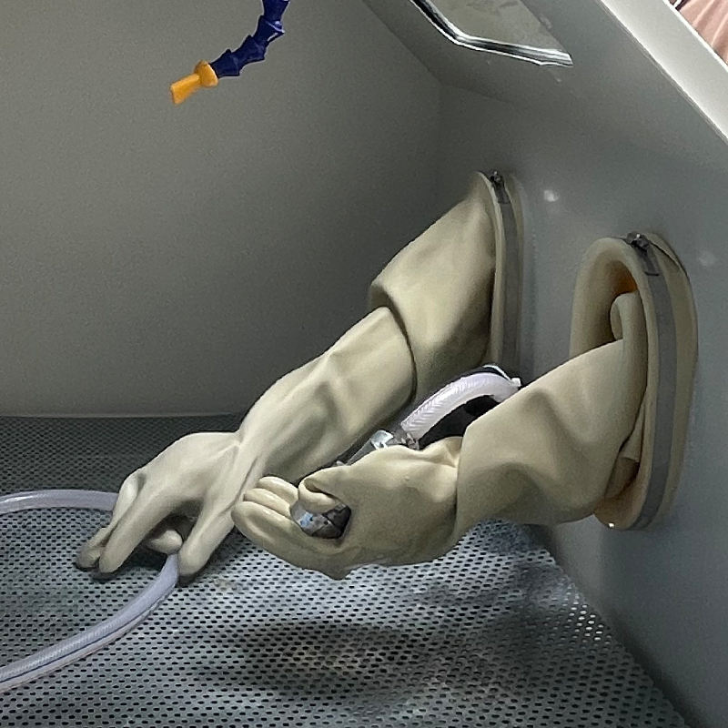 Waterproof Particle Sandblaster, Core Component: Thickened Extended Gloves & Wear-Resistant Special Pump - Bornjx Machinery